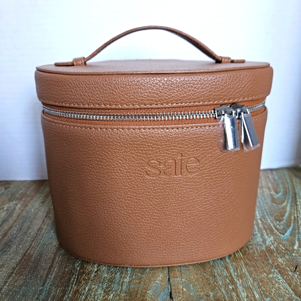 Saie Makeup Case